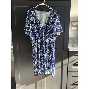 Shein Curve Blue With White Floral Print, V Neck Elastic Waist dress size 3XL